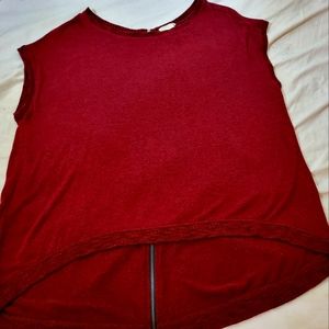 High low maroon top